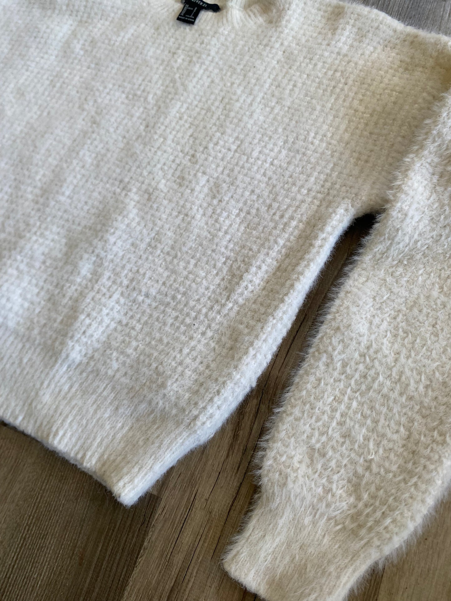 Forever 21 | White Sweater | Women’s Large