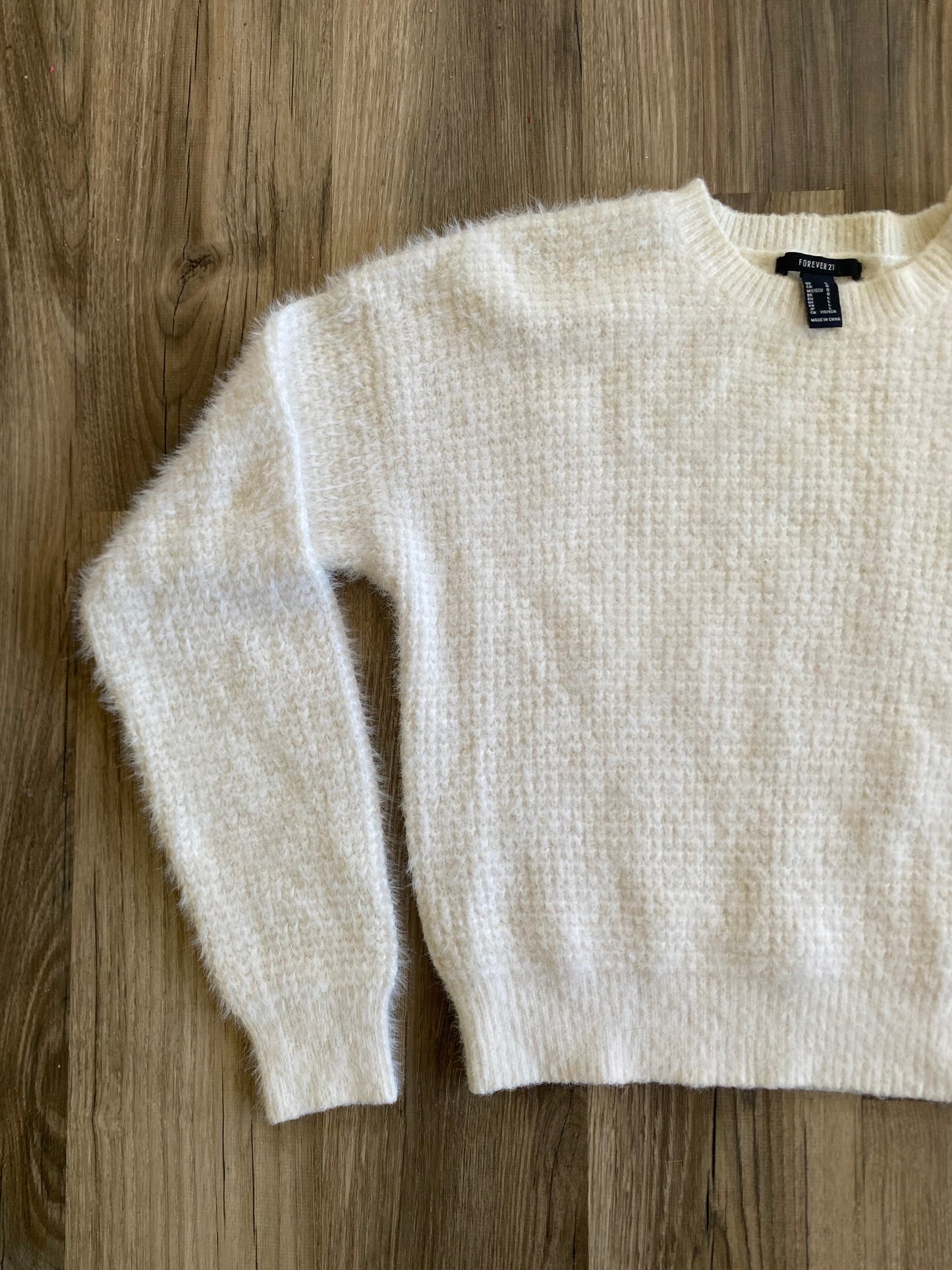 Forever 21 | White Sweater | Women’s Large