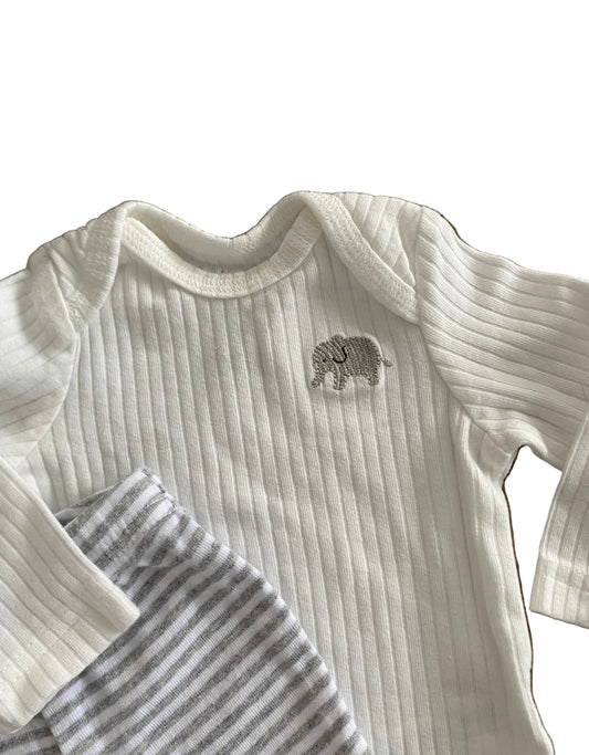 Carter’s | Elephant Pajama top with bottoms | NB